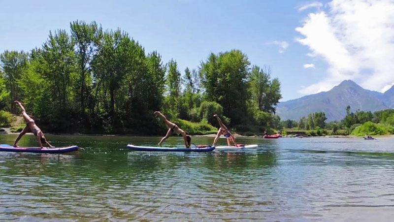 leavenworth wa stand up paddle boarding yoga wenatchee river
