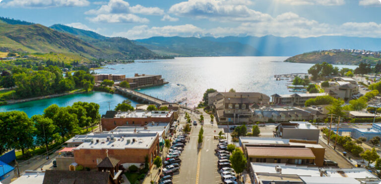 Lake Chelan 1 1 768x372