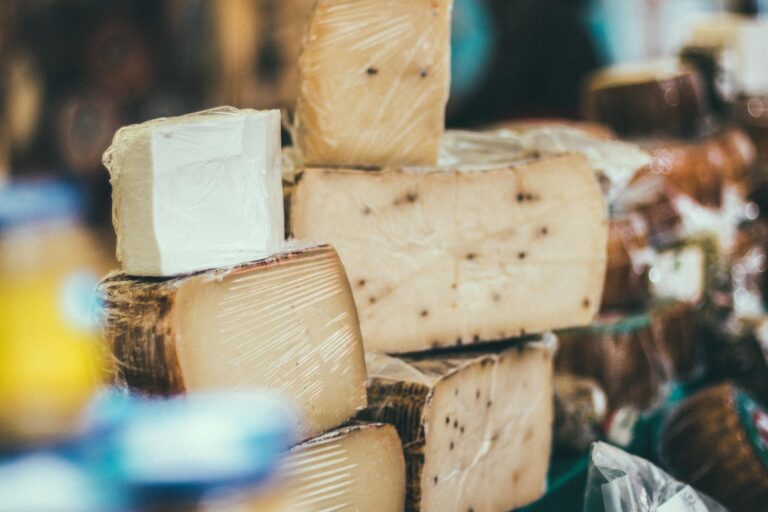 aged cheese close up dairy product 277276 da6478c6 6115 457e 89e9 564528effd35 scaled 2 768x512